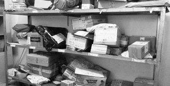 廚房水管破裂傳出刺鼻性氣味,原以為是鄰居家甲醛超標,沒想到是“絕命毒師” 廚房水管破裂傳出刺鼻性氣味,原以為是鄰居家甲醛超標,沒想到是“絕命毒師”