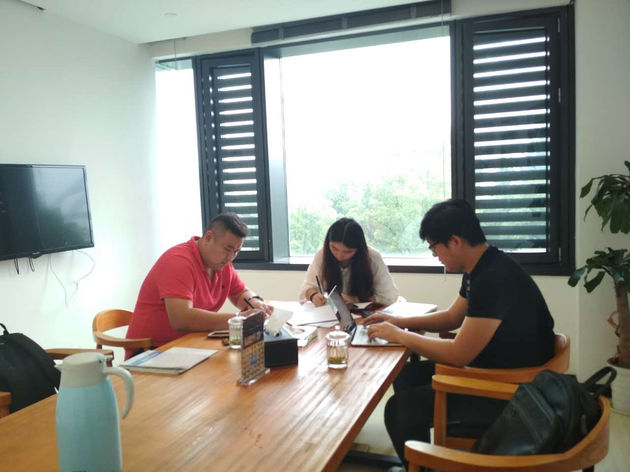 熱烈祝賀劉總簽約創(chuàng)綠家山東省縣級市代理！