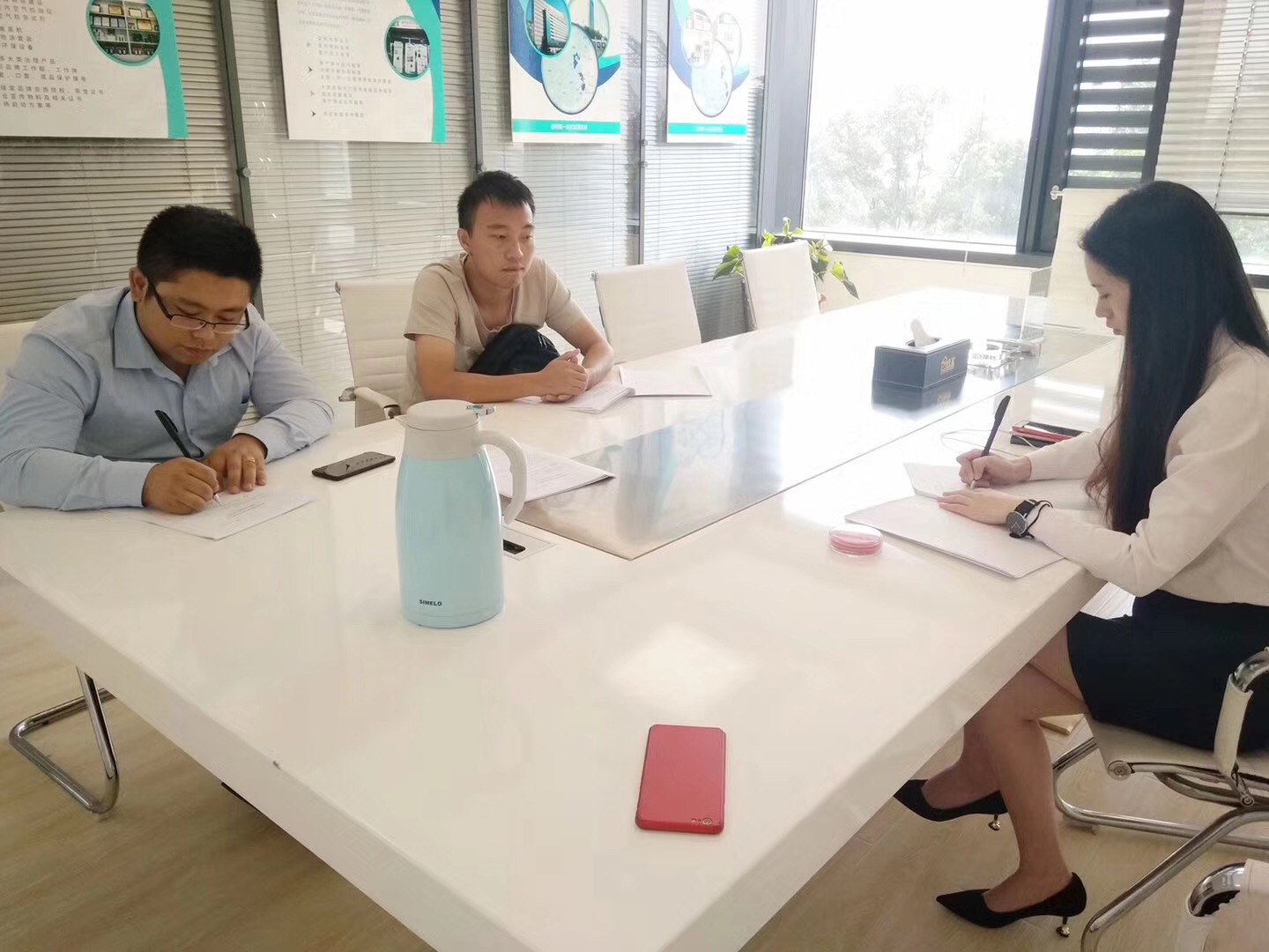 熱烈祝賀黃總、彭總簽約創(chuàng)綠家衢州市區(qū)級代理! 熱烈祝賀黃總、彭總簽約創(chuàng)綠家衢州市區(qū)級代理!