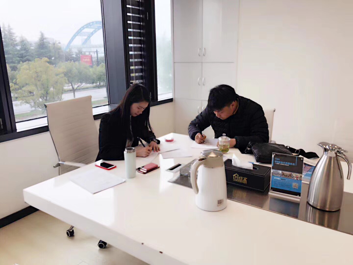 熱烈祝賀徐總簽約創(chuàng)綠家衢州市區(qū)級代理! 熱烈祝賀徐總簽約創(chuàng)綠家衢州市區(qū)級代理!