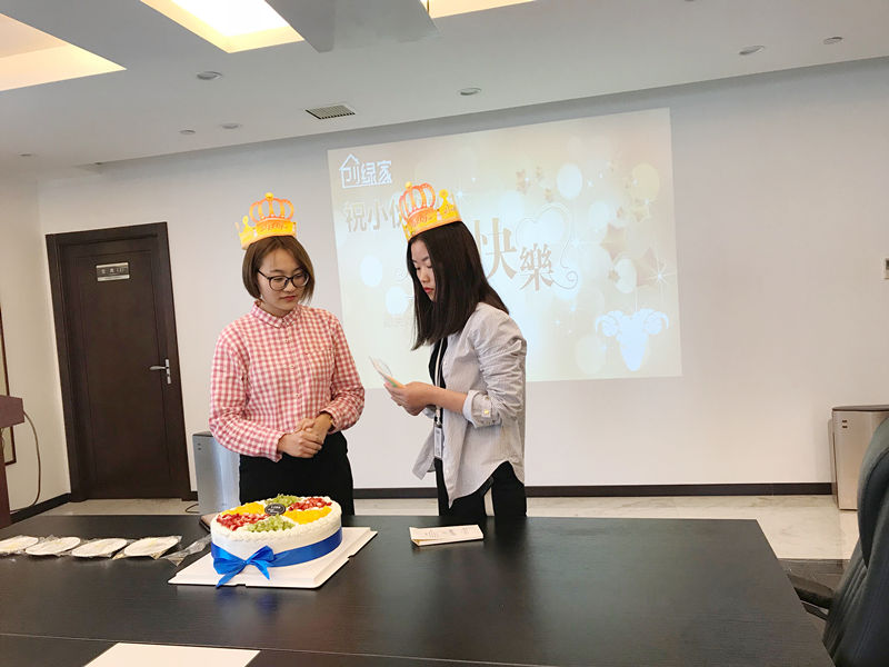 【4月生日會(huì)】業(yè)務(wù)很硬核,而我們只是甜美小公舉 【4月生日會(huì)】業(yè)務(wù)很硬核,而我們只是甜美小公舉