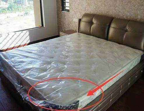 床墊薄膜要撕嗎？不僅要撕還要除甲醛！