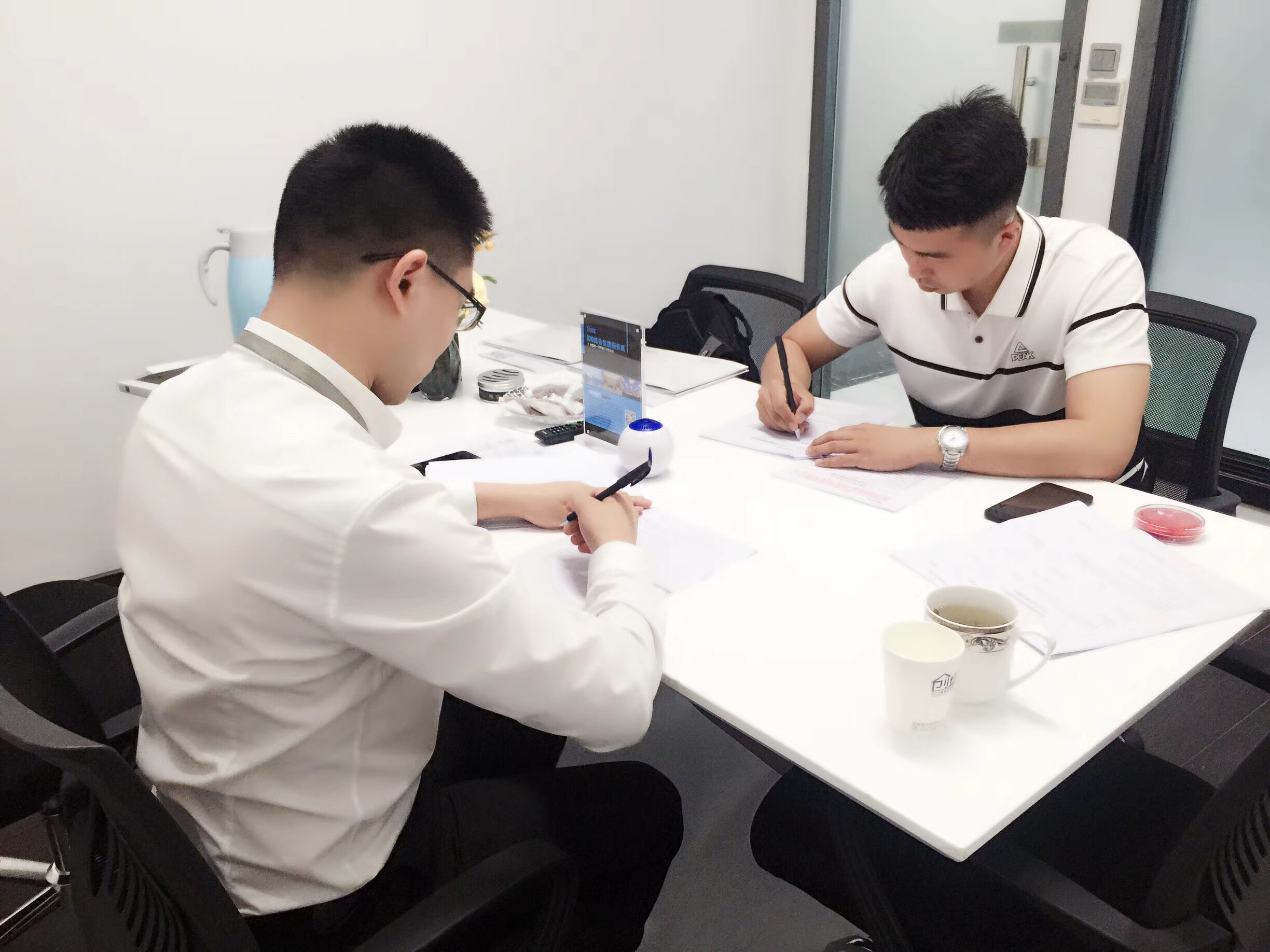 熱烈祝賀王總簽約創(chuàng)綠家煙臺市區(qū)級代理! 熱烈祝賀王總簽約創(chuàng)綠家煙臺市區(qū)級代理!