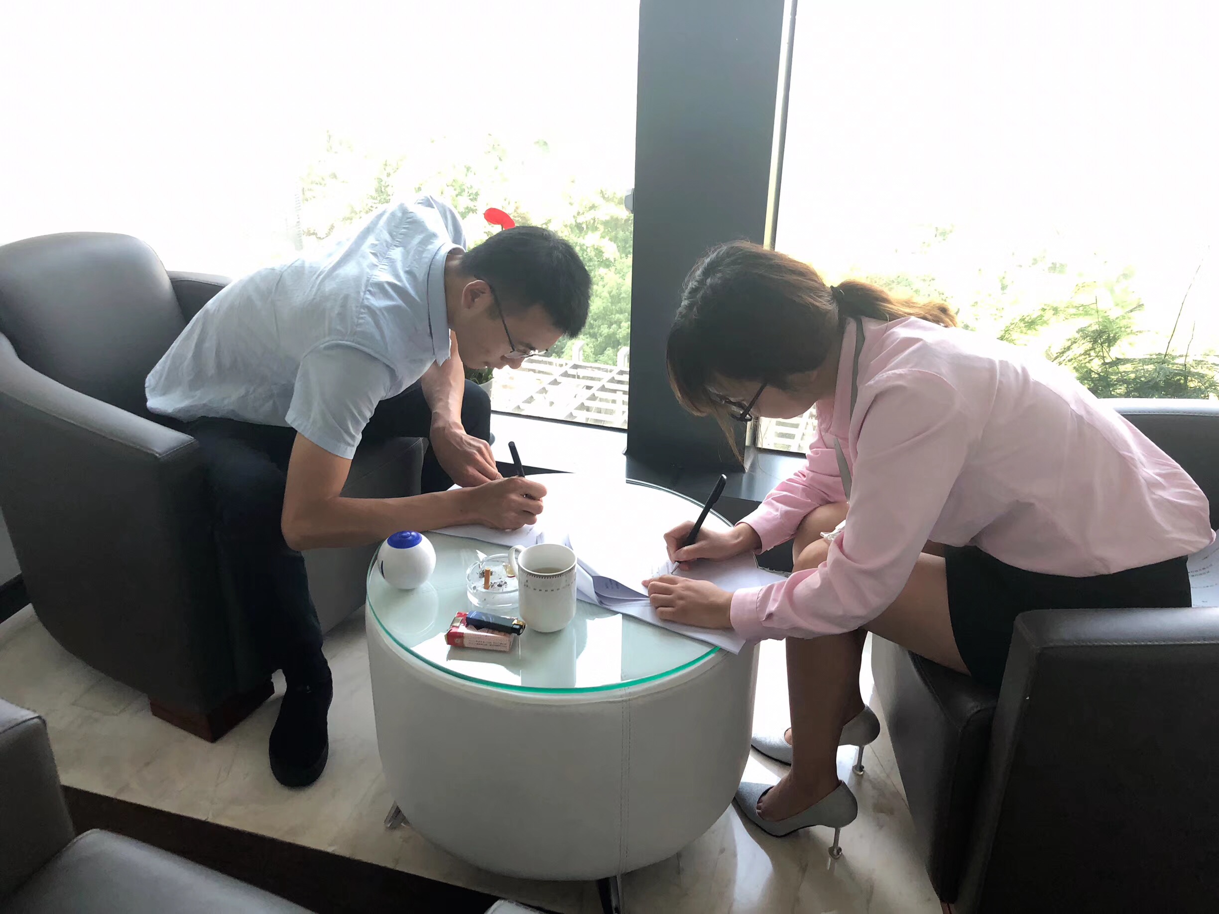 熱烈祝賀劉總簽約創(chuàng)綠家成都市區(qū)級(jí)代理! 熱烈祝賀劉總簽約創(chuàng)綠家成都市區(qū)級(jí)代理!