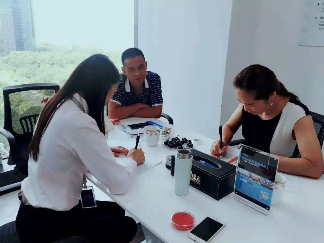 熱烈祝賀李總簽約創綠家河南省區級代理! 熱烈祝賀李總簽約創綠家河南省區級代理!