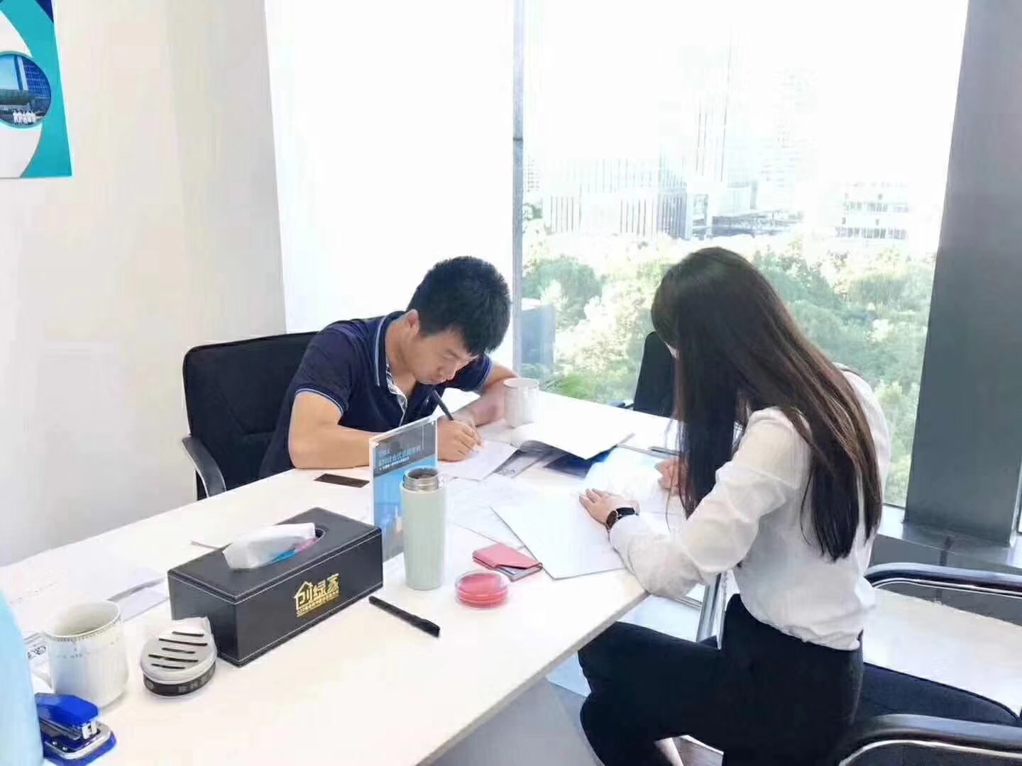 熱烈祝賀馮總、毛總簽約創綠家江蘇省縣級市代理！