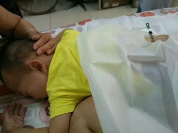 4歲男孩和媽媽辦“婚禮”,真相令人淚崩! 4歲男孩和媽媽辦“婚禮”,真相令人淚崩!