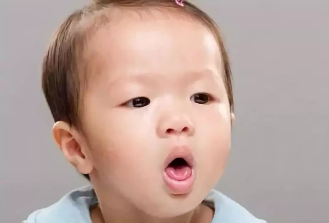 4歲男孩和媽媽辦“婚禮”,真相令人淚崩! 4歲男孩和媽媽辦“婚禮”,真相令人淚崩!