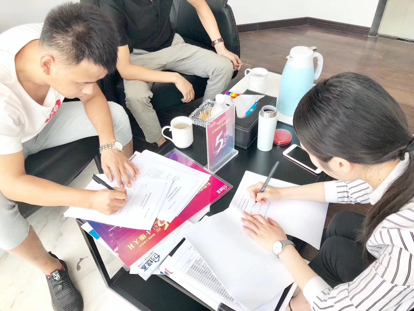 熱烈祝賀孫總、高總簽約創綠家西安市區級代理！