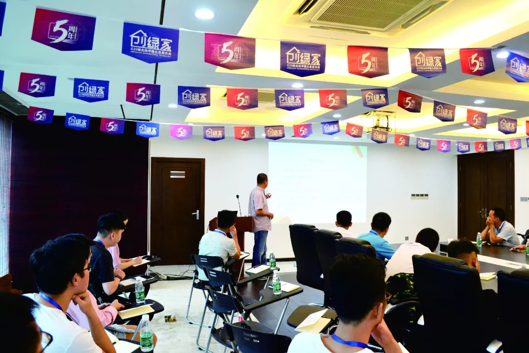 杭城首店!雙甲級除甲醛門店落戶銀泰城 杭城首店!雙甲級除甲醛門店落戶銀泰城
