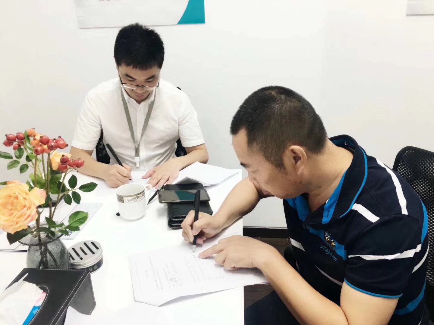 熱烈祝賀杜總、應總簽約創綠家鎮江市縣級代理！