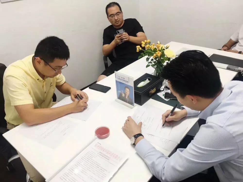 熱烈祝賀湯總簽約創(chuàng)綠家浙江省溫州市區(qū)級(jí)代理!