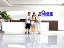 熱烈祝賀高總夫婦簽約創(chuàng)綠家河北省張家口市區(qū)級代理!