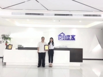 熱烈祝賀張總簽約創(chuàng)綠家鄭州市縣級代理!