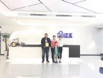 熱烈祝賀米總一家簽約創(chuàng)綠家泰安市區(qū)級代理!