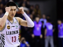 CBA第一得分手發(fā)高燒吸氧0得分 教練:賓館房間新裝修,甲醛中毒導(dǎo)致的!